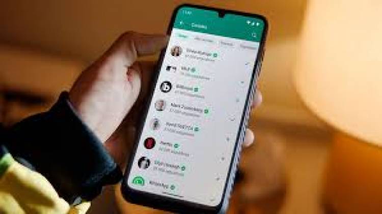 WhatsApp prepara una función para compartir el historial de chats grupales con nuevos miembros