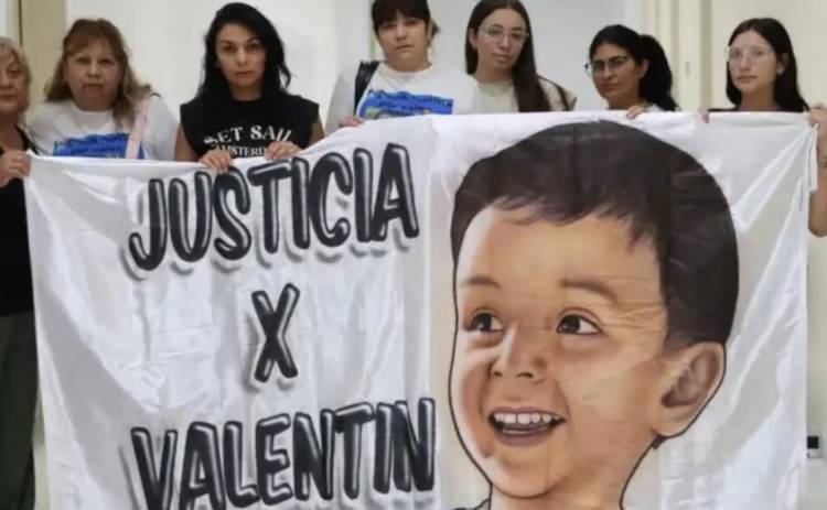 Un anestesista se distrajo con el celular, murió un niño y no irá a la cárcel