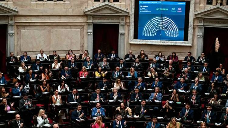Con 135 votos, Diputados avaló la reforma laboral