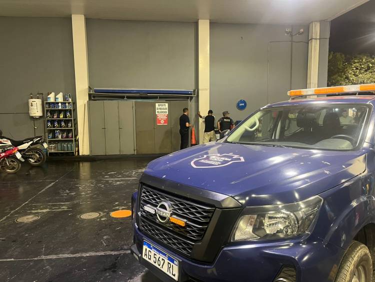 Recuperan una bicicleta denunciada como robada y detienen a un hombre en una estación de servicio