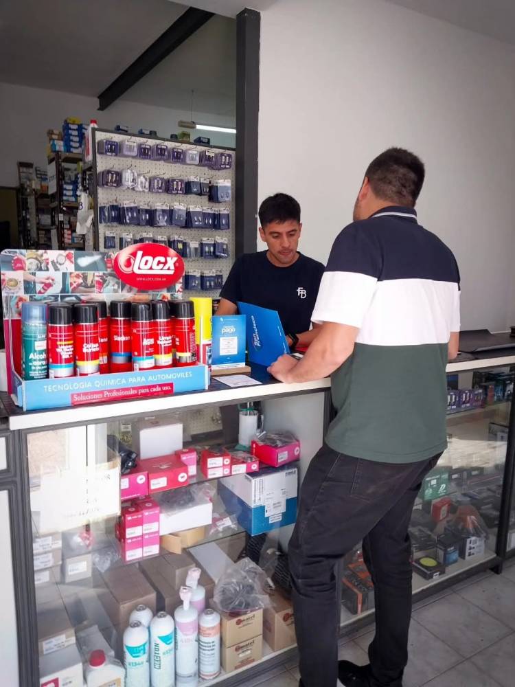 Oficina de Empleo Móvil: el municipio sale a los barrios a brindar asesoramiento laboral 