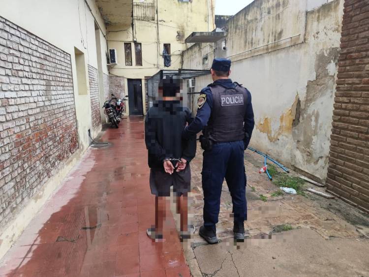 Detuvieron a un joven y secuestraron elementos en un allanamiento en barrio Parque