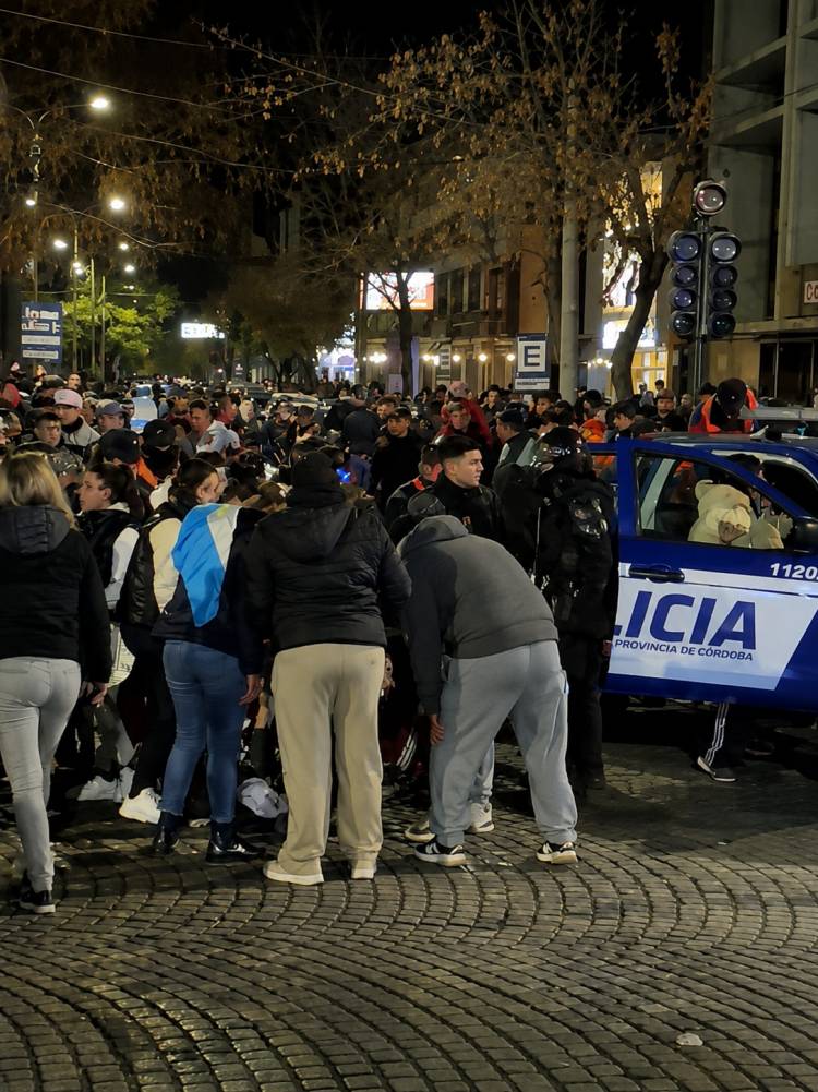 Conmoción en San Francisco: investigan el crimen de un joven durante los festejos por la clasificación de Argentina