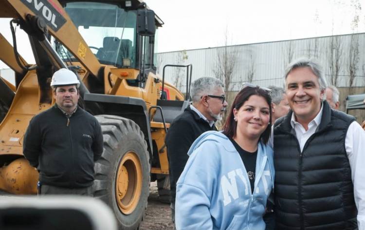 Llaryora inauguró la obra de desagües pluviales en barrio Parque de San Francisco